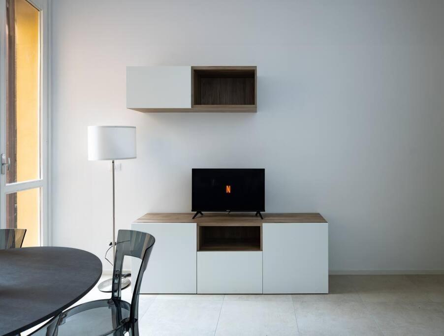 Apartment Isaia - 10 Minutes From Piazza Maggiore Bolonia Exterior foto
